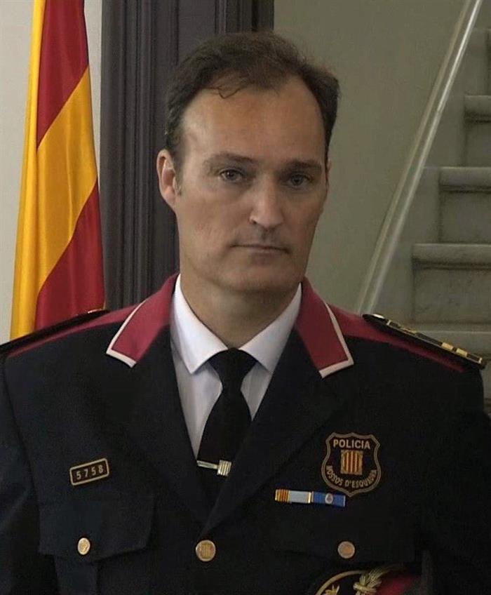 El comisario jefe de los Mossos recuerda a los agentes que cumplirán órdenes jueces