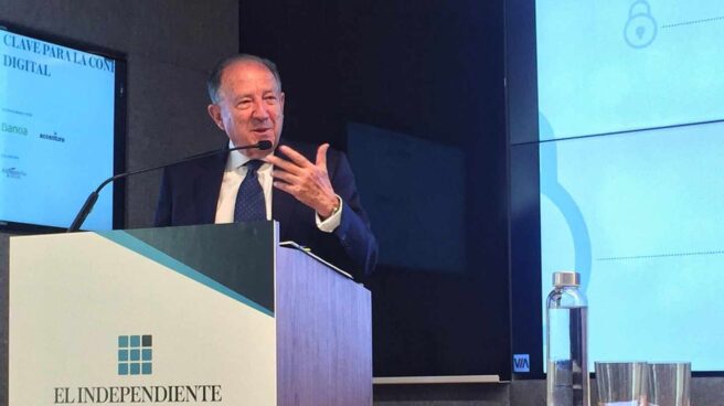 El Gobierno, "sorprendido" por el fichaje de Sanz Roldán por Iberdrola Félix Sanz Roldán, ex director del CNI, en un foro organizado por 'El Independiente'.