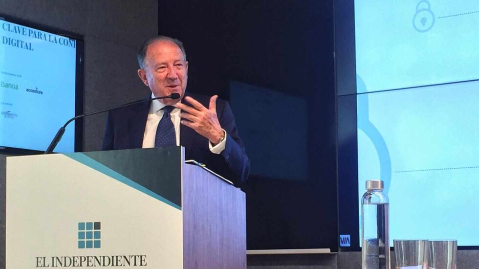 Félix Sanz Roldán, ex director del CNI, en un foro organizado por 'El Independiente'.