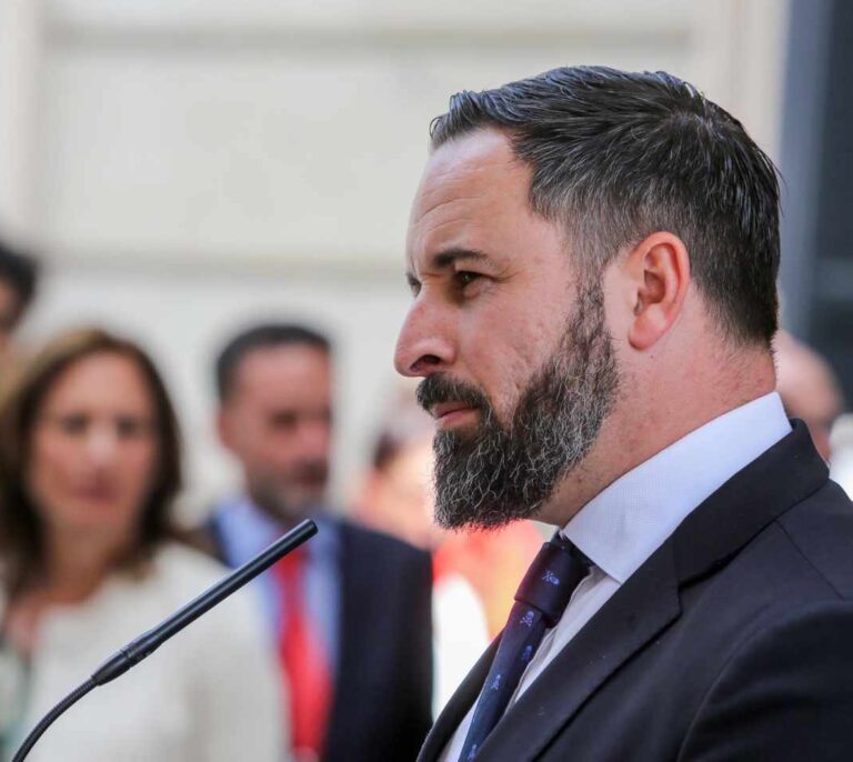 Rivera se niega a ver a Abascal y le emplaza a que negocien los equipos autonómicos