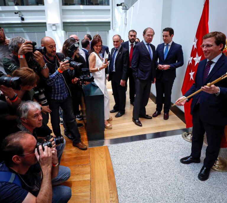 Primeras medidas de Almeida: 'Operación Chamartín' y abrir el tráfico en Madrid