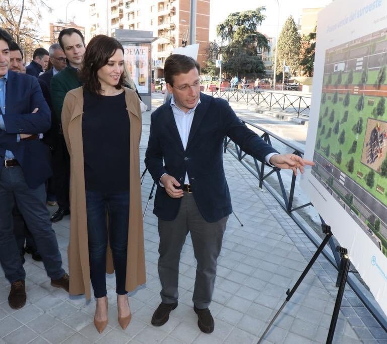 Almeida retirará "en los próximos días" los semáforos de la A-5 de acceso a Madrid