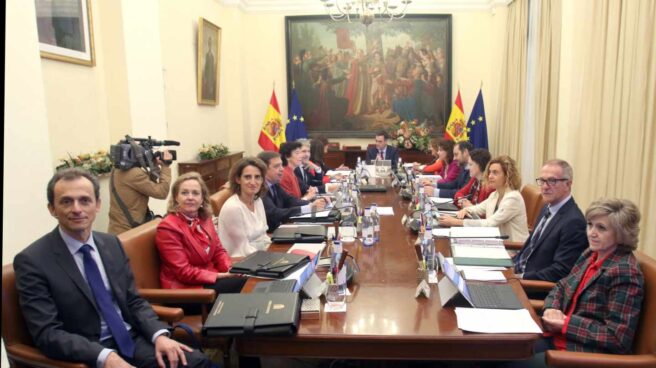 asesores-funcionarios Reunión del Consejo de Ministros.