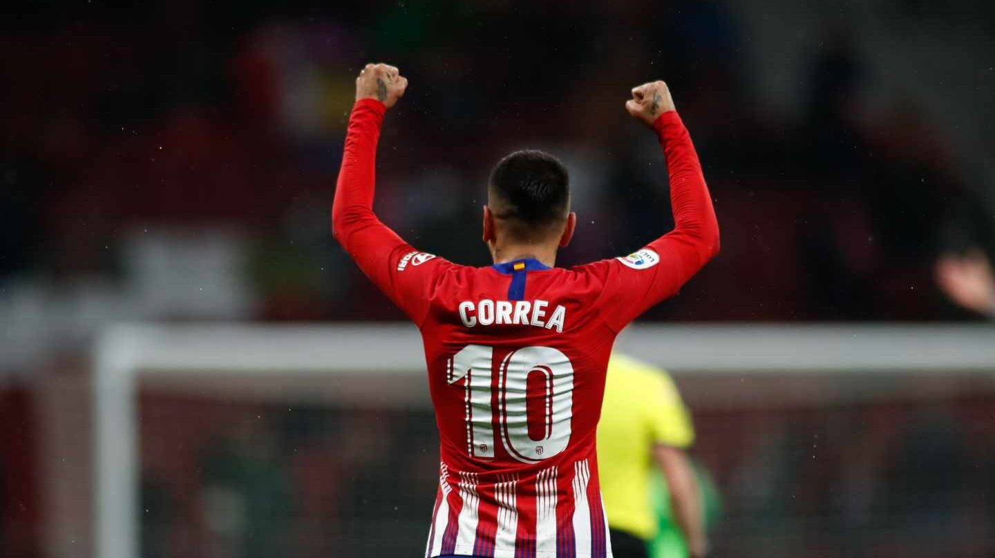 El jugador del Atlético de Madrid Angelito Correa celebra un gol.
