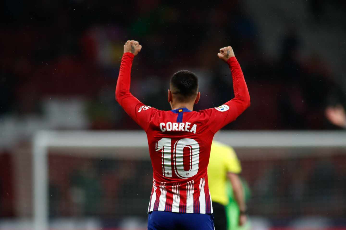 El jugador del Atlético de Madrid Angelito Correa celebra un gol.