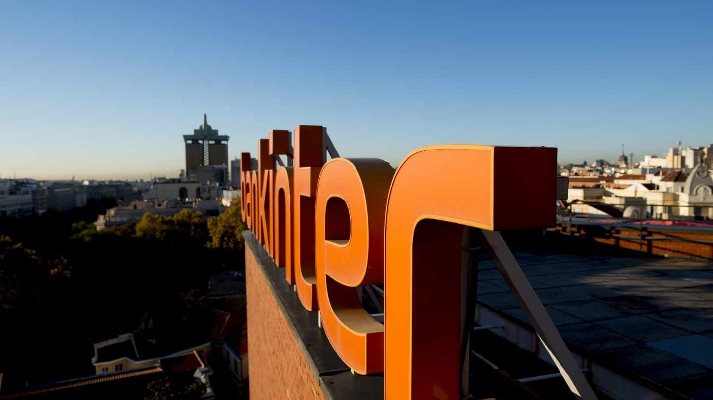 Bankinter se lanza a por el ahorro juvenil con una gama de planes de pensiones digitales.