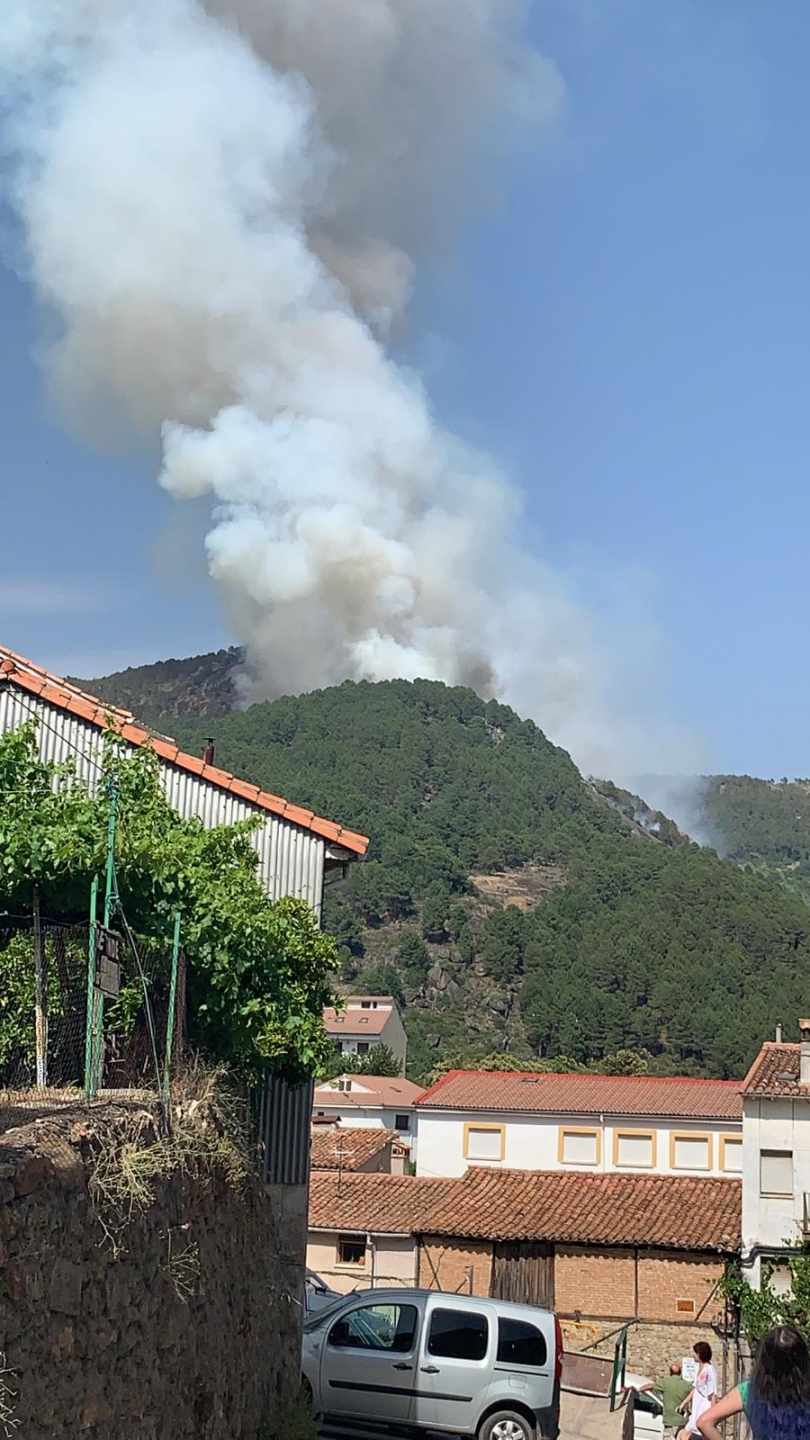 Incendio visto desde El Arenal (Ávila).