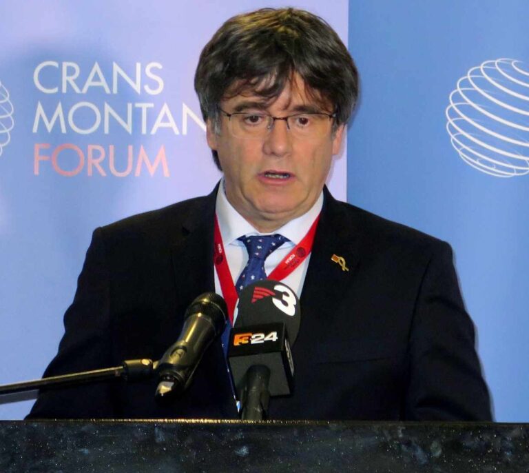 Puigdemont pide al TUE medidas urgentes para que se le reconozca como eurodiputado
