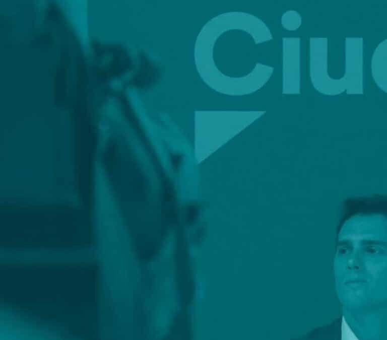 Rivera camina por el filo de un sable