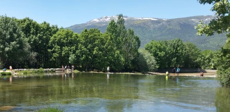 Descubre las playas y piscinas naturales para refrescarte en Madrid