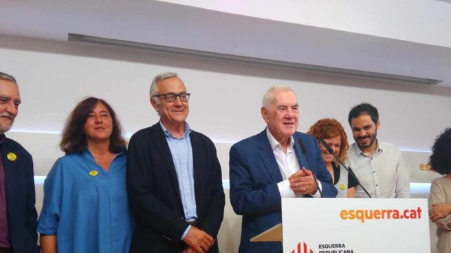 Maragall acusa a Colau de "blanquear" un pacto con PSC y Valls: "estará con las víctimas o los carceleros"