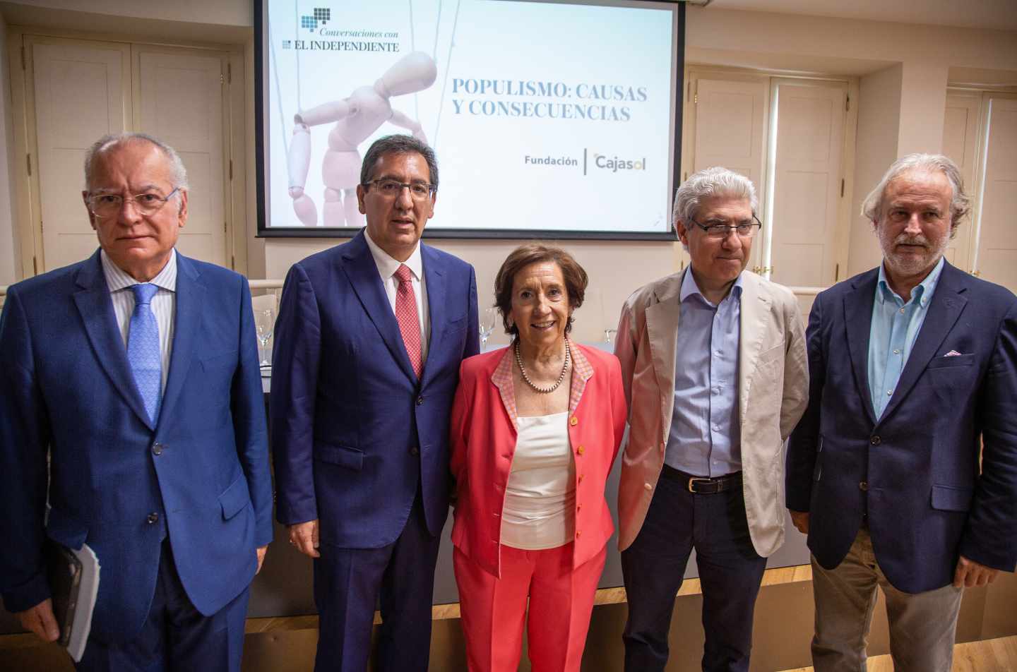 Los participantes en la charla celebrada en Sevilla