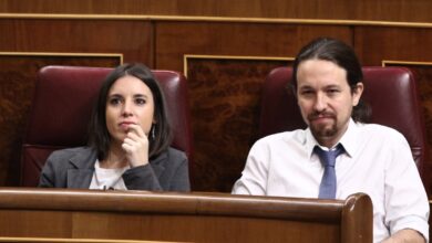 Iglesias y Montero incumplen el código ético de Podemos al acumular seis cargos