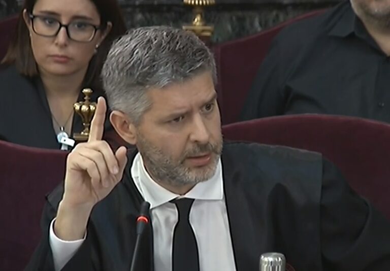 Las defensas minimizan el 'procés': ni hubo violencia ni tampoco independencia