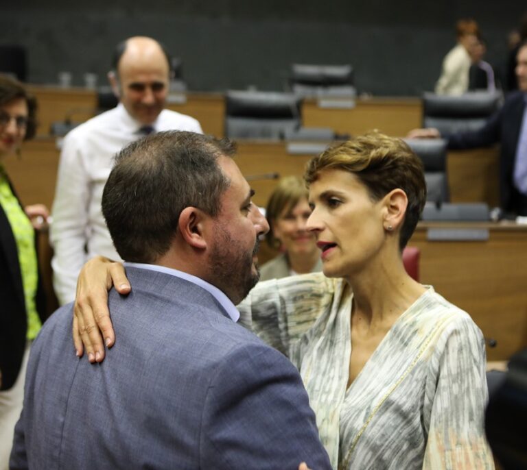 El PSOE suspende las negociaciones en Navarra tras las exigencias de Podemos