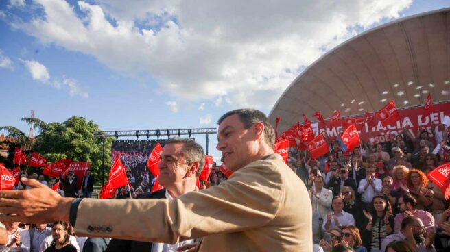 Pedro Sánchez junto al secretario general de los socialistas madrileños José Manuel Franco, en el cierre de campaña del 26M.