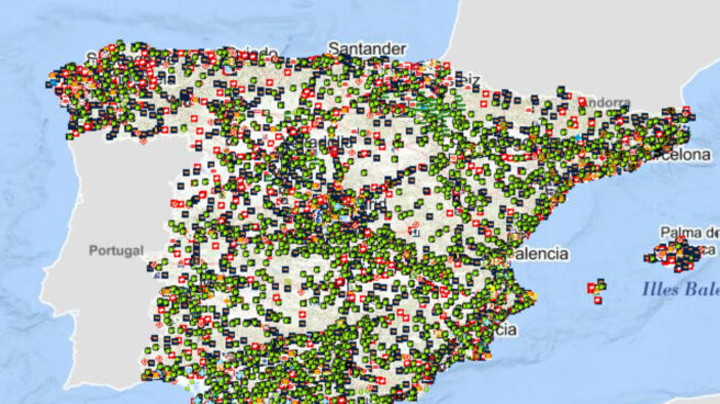 Imagen del Geoportal del Ministerio de Industria con todas las gasolineras de España.