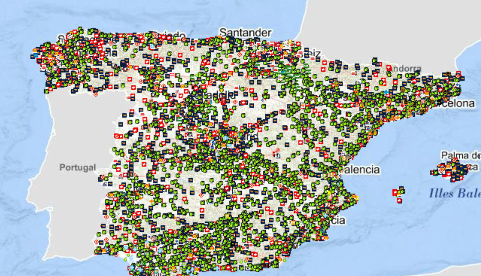 Imagen del Geoportal del Ministerio de Industria con todas las gasolineras de España.