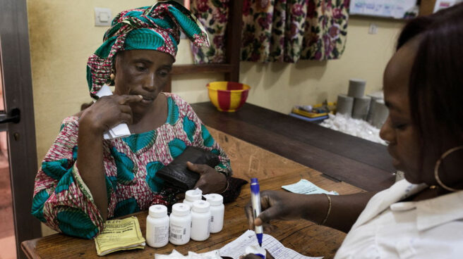 MSF denuncia que la farmacéutica Gilead incumple su promesa de rebajar un fármaco