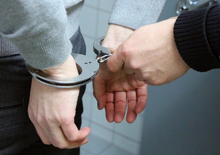 Detenido por estafar 160.000 euros a sus familiares