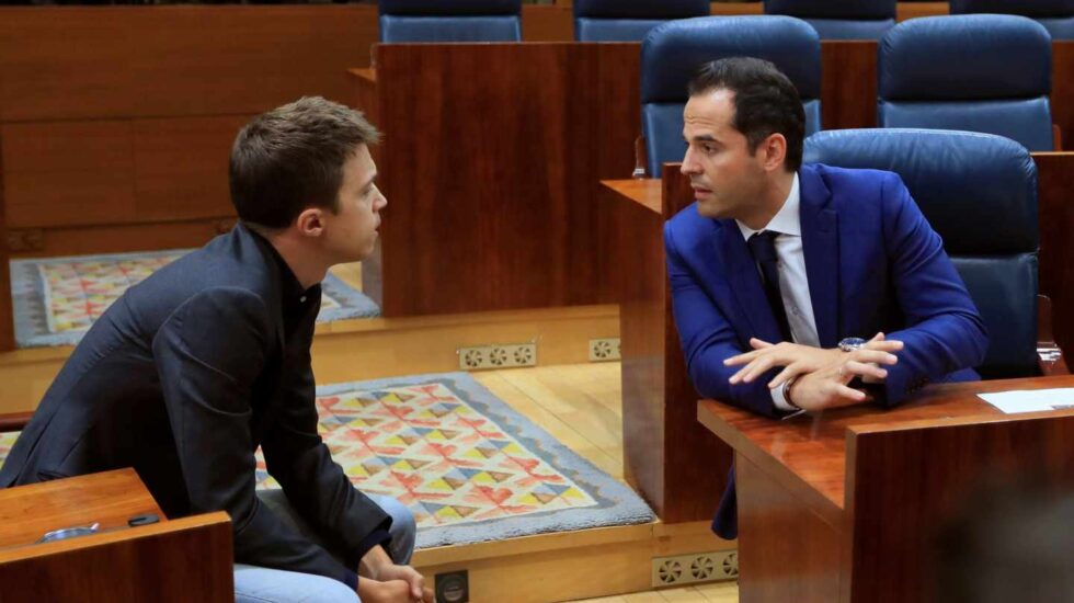 Ignacio Aguado e Íñigo Errejón, en la Asamblea de Madrid.