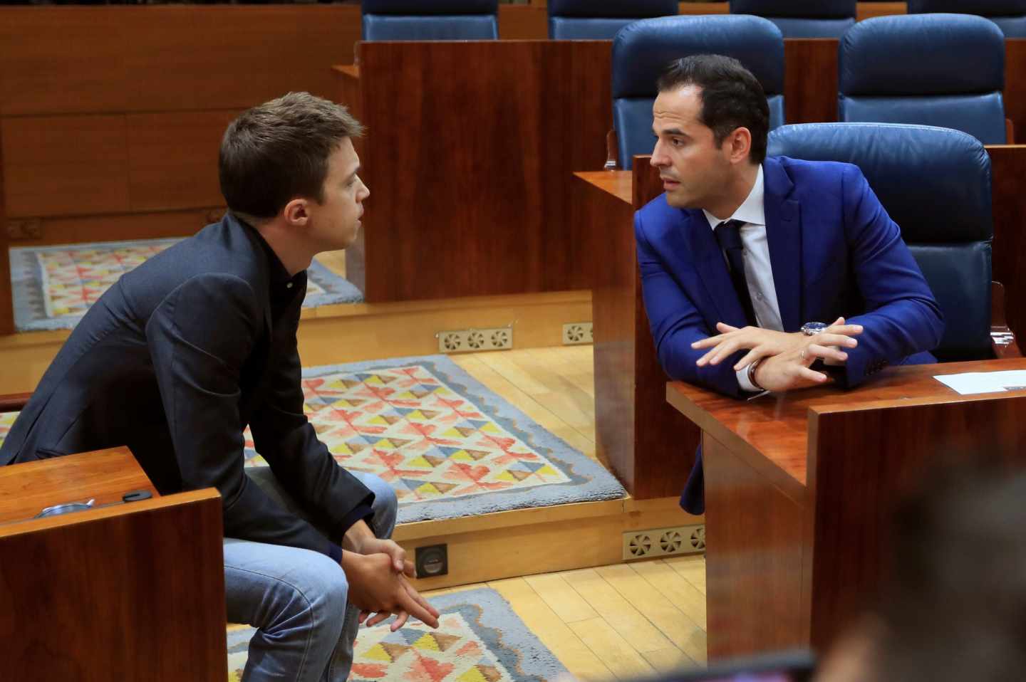 Ignacio Aguado e Íñigo Errejón, en la Asamblea de Madrid.