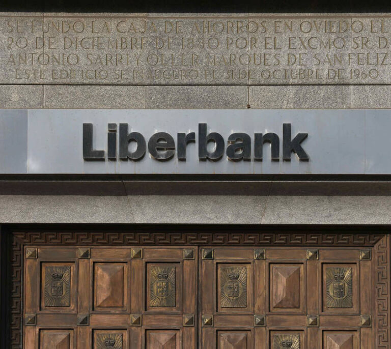 Los sindicatos de Liberbank  reclaman al banco que retire unos ajustes que consideran injustificados