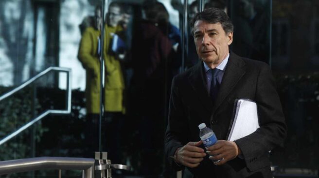 El juez alarga hasta 2020 la instrucción de la macrocausa que cerca a Ignacio González El ex presidente de la Comunidad de Madrid Ignacio González, saliendo de la Audiencia Nacional.