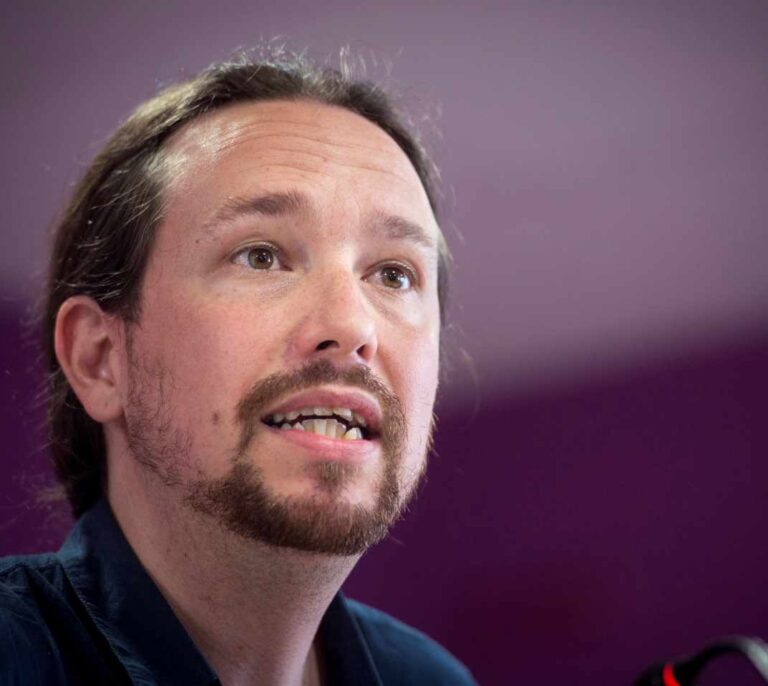 Iglesias arremete contra la identidad del PSOE: “Izquierda para ellos no significa nada”