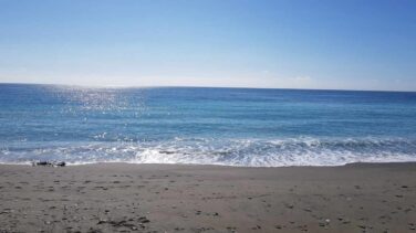 Rescatan el cadáver de una mujer desaparecida en una playa de Pulpí (Almería)