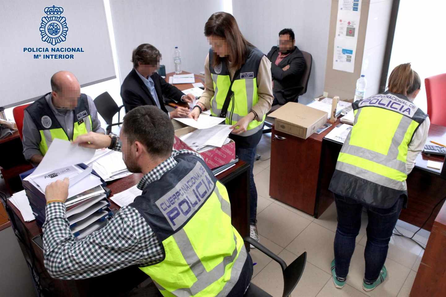 Agentes de la Policía Nacional.