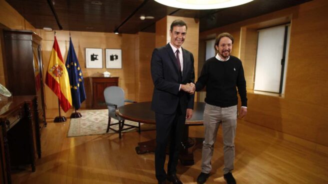Pedro Sánchez y Pablo Iglesias, antes de la reunión.