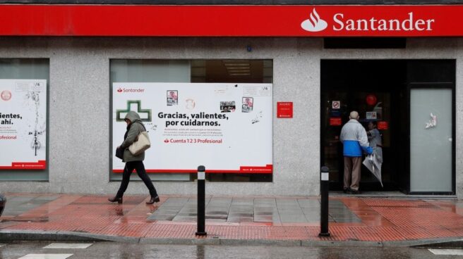 Santander se compromete a reducir la cifra del ERE y mejora las condiciones de prejubilación.