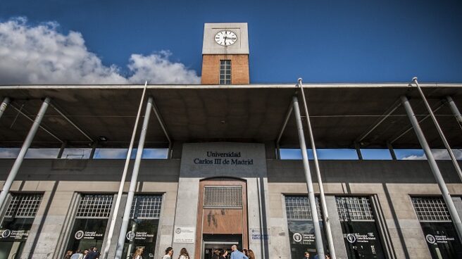 La becaria que trabajaba como "funcionaria" gana la batalla a la Universidad Carlos III