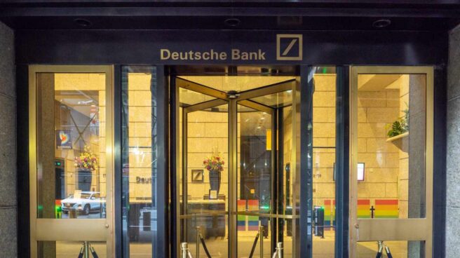 deutsche_bank Deutsche Bank no logra detener su sangría: pierde 11.500 millones desde 2015