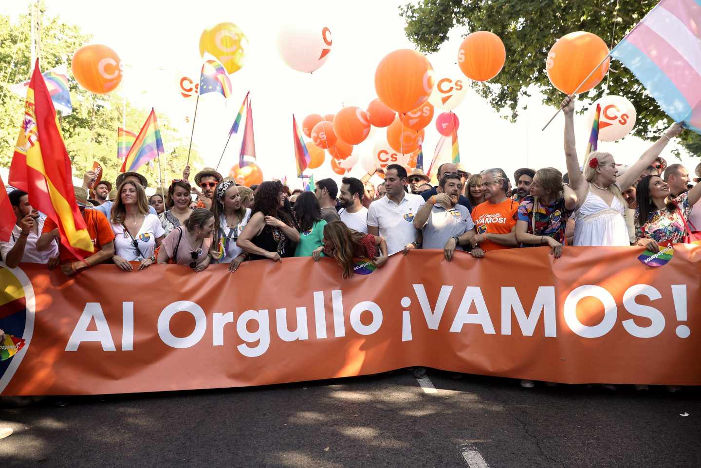 Representantes de Ciudadanos participan en el Orgullo 2019.