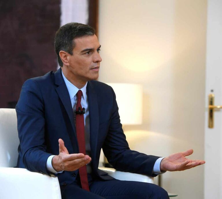 Un Gobierno con Podemos desbarata el plan de Sánchez de pactos con el centro-derecha
