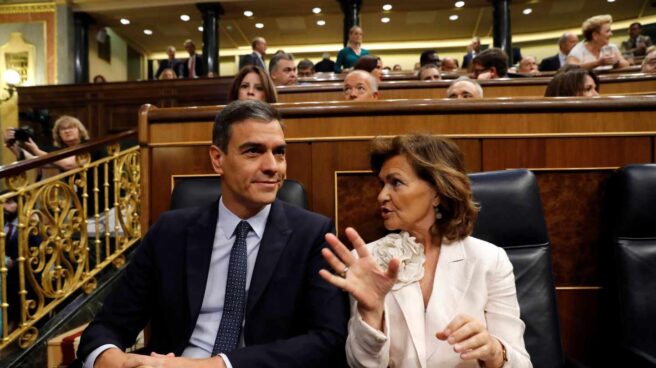 Pedro Sánchez y Carmen Calvo.