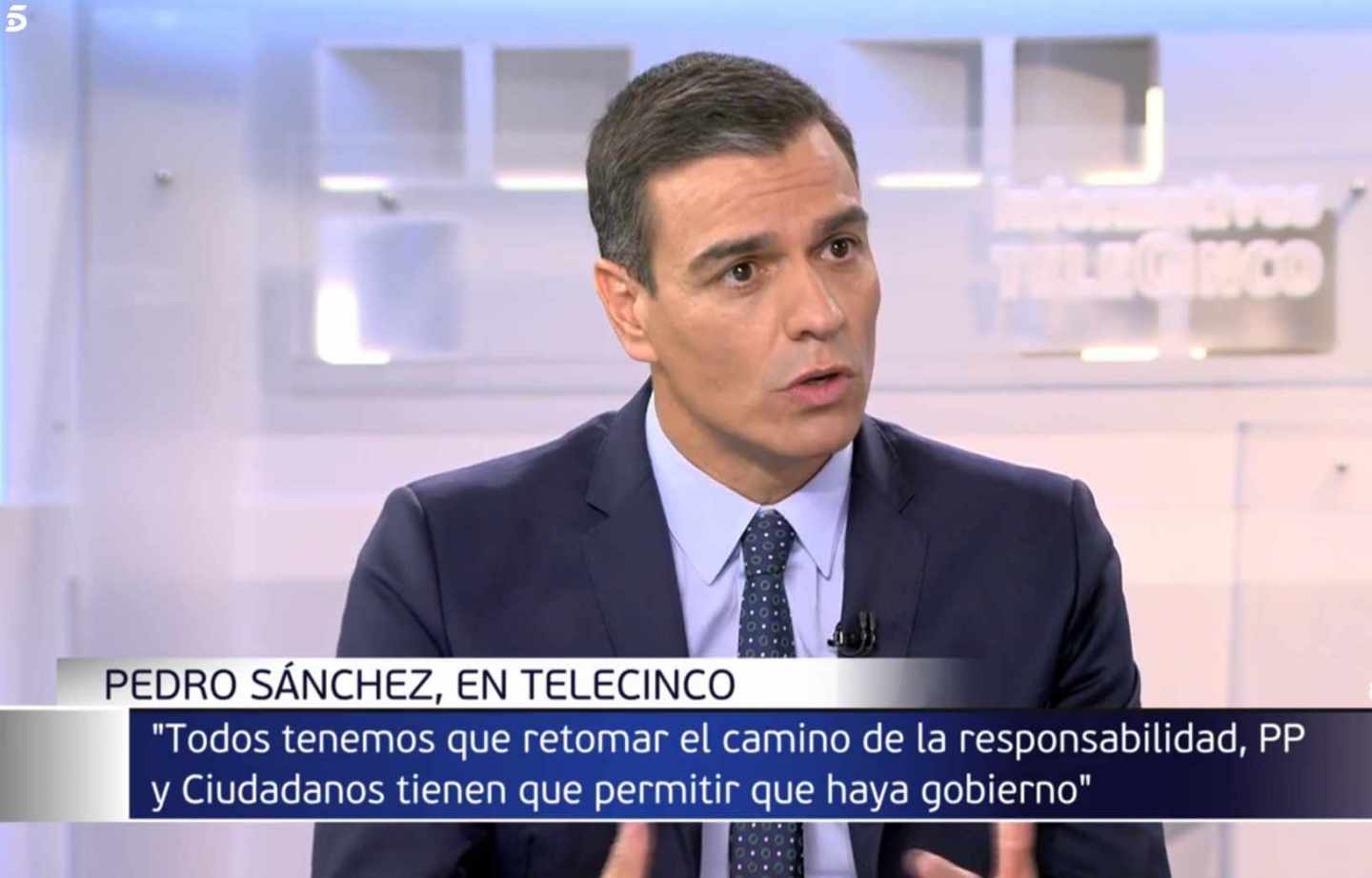 Pedro Sánchez durante la entrevista en Telecinco.
