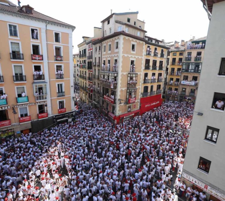 Dos soldados fuera de servicio evitan un apuñalamiento en San Fermín