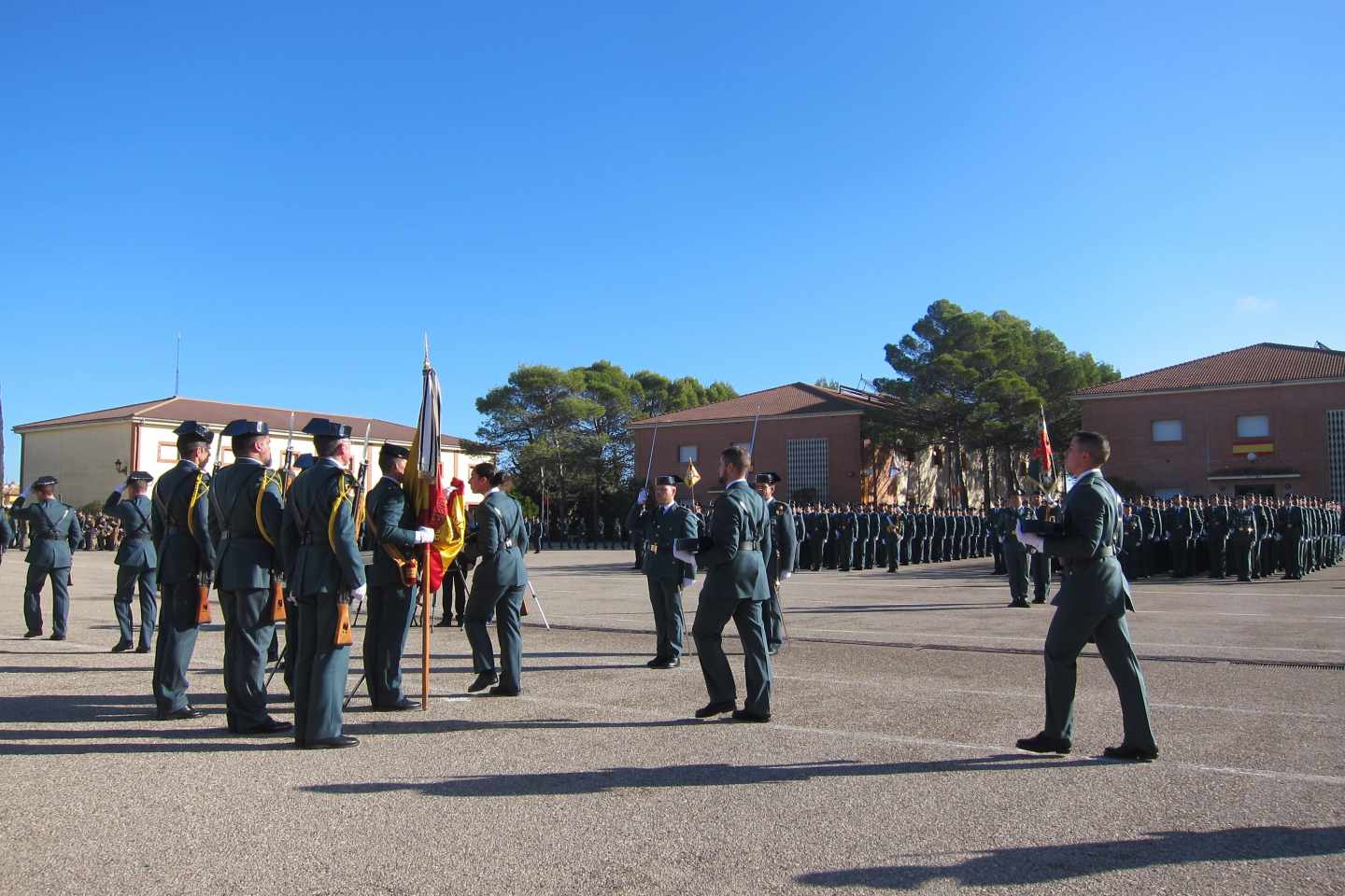 Jura de bandera en la Academia de la Guardia Civil en Baeza.