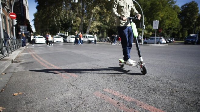 El primer atropello mortal con patinete se saldará con una multa