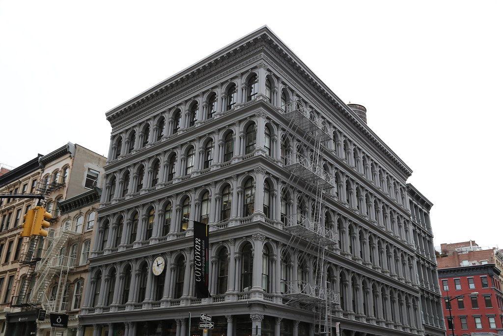 Fachada del emblemático edificio Haughwout de Nueva York, propiedad de Amancio Ortega.