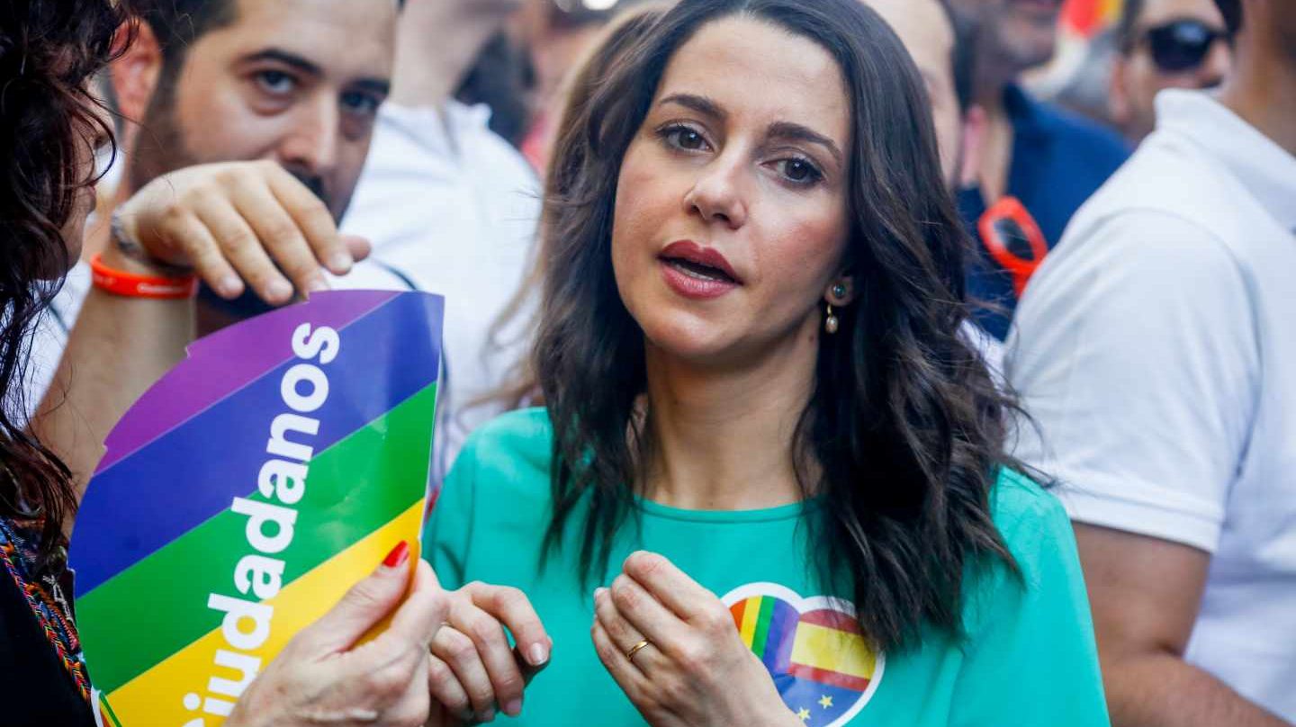 Inés Arrimadas durante la manifestación del Orgullo en Madrid