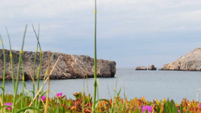 La isla griega de Anticitera busca habitantes y regala casa gratis, terreno y 500 euros al mes.