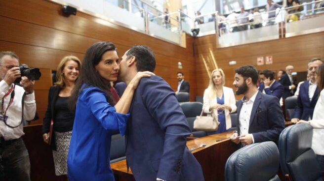 Rocío Monasterio (Vox) e Ignacio Aguado (Cs), en la Asamblea de Madrid.