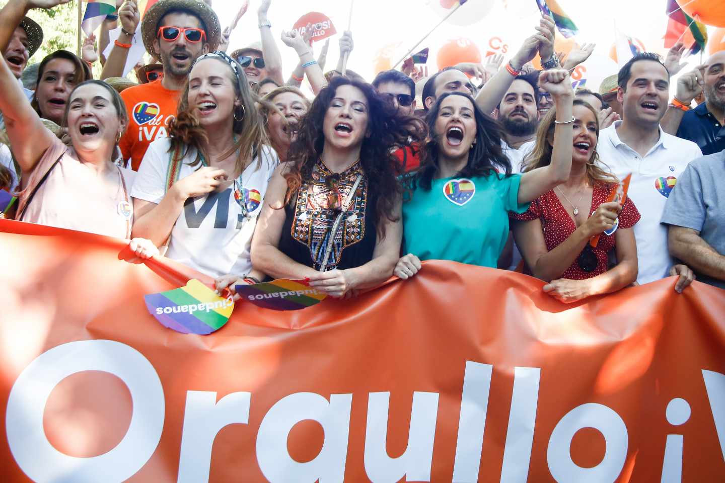 Dirigentes de Ciudadanos en la Marcha del Orgullo.