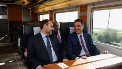 Ábalos se reunió en Valencia con Sánchez para cerrar la compra de PCR en Canarias