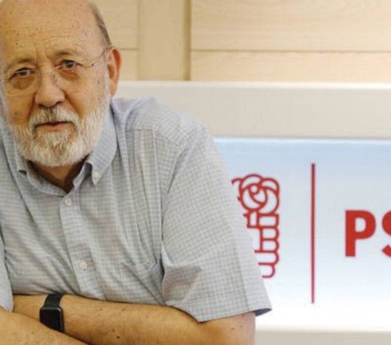 Tezanos infla a La Voz de Galicia y dice que fue el segundo periódico más leído en las elecciones