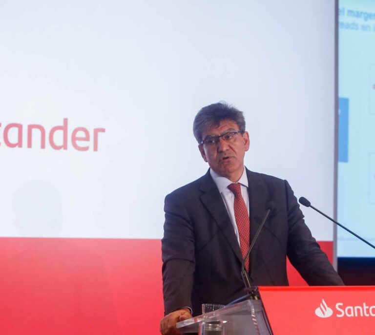 Santander urge la formación de un gobierno estable: "Es lo mejor para la economía"